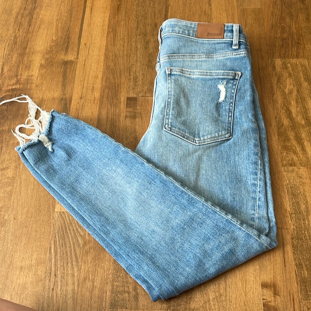 Revtown Ankle Jeans